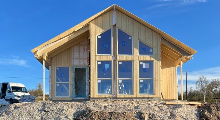 Hus E1777191196413